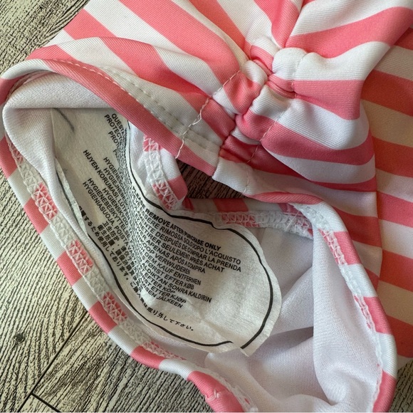 Disney- Striped Minnie Mouse One Piece Swimsuit NWOT Sz. 2 - Picture 6 of 6